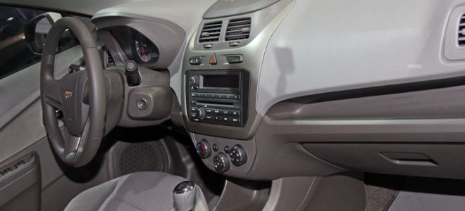 Салон Chevrolet Cobalt — наполнение и качество отделки (фото)