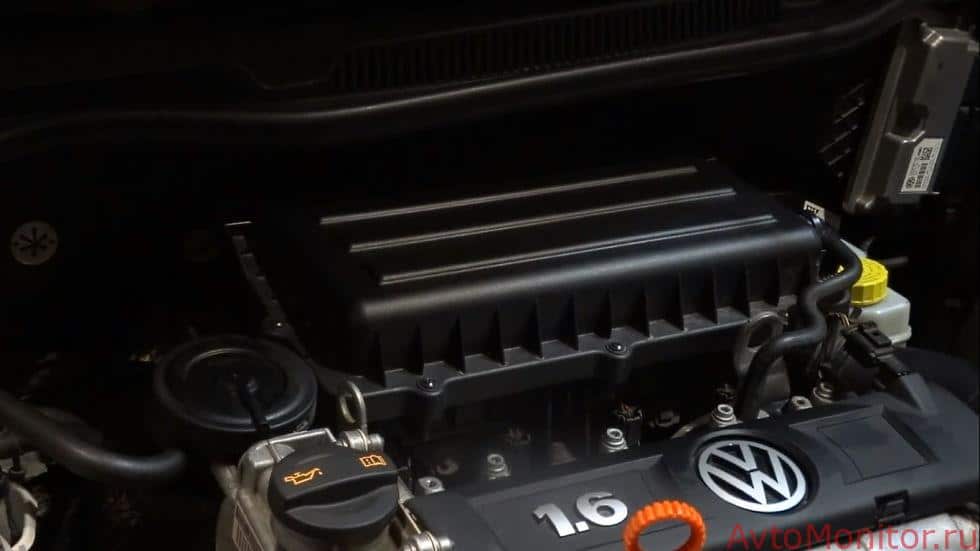 Расположение воздушного фильтра на VW Polo