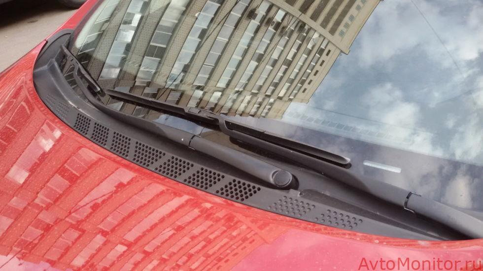 Внешний вид передних дворников на Kia Ceed 2