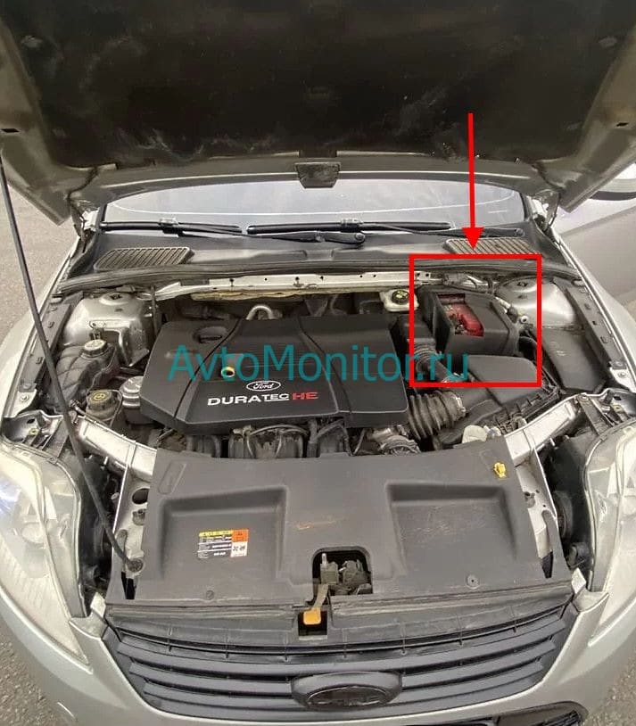 Расположение АКБ на Ford Mondeo 4